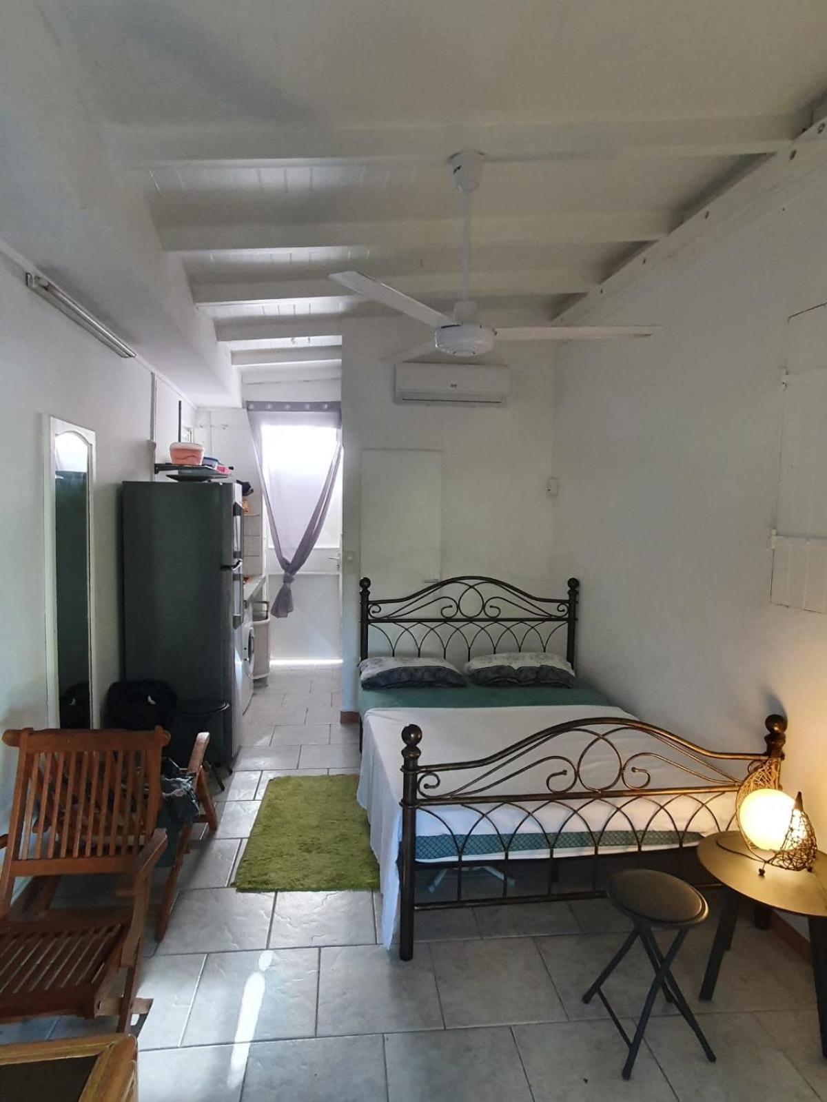 Le Sable Bleu - Evasion Tropicale A Sainte-Anne - Plage 5Min - Piscine - Parking - Logement Climatise - Vue Sur Les Palmiers - Parfait Pour Sejours En Famille Ou Entre Amis Екстериор снимка